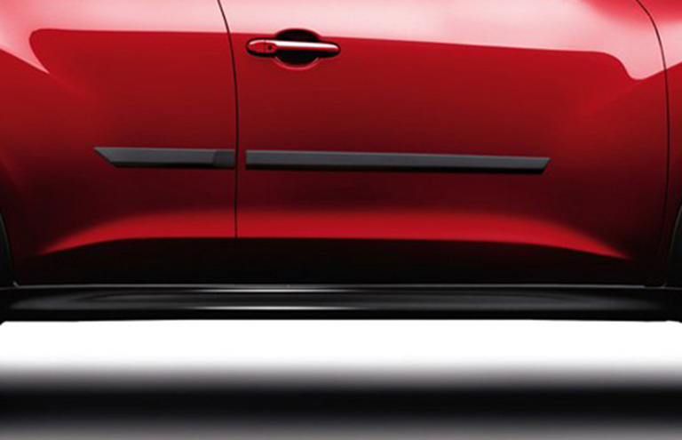 molduras-protectoras-pertas-negro-nissan-juke-accesorios
