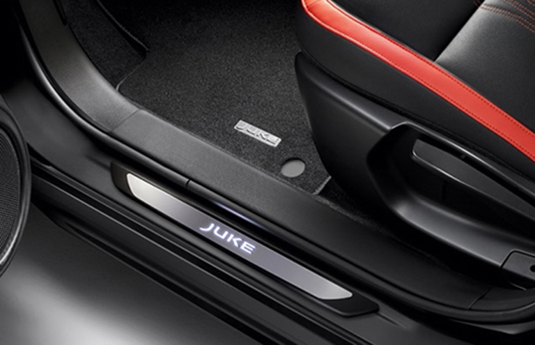 taloneras-iluminadas-nissan-juke-accesorios